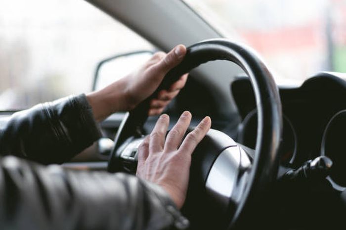 Simak! 5 Penyebab Mobil Tidak Bisa Distarter dan Cara Mengatasinya ... Apa Yang Harus Dilakukan Saat Mobil Tidak Mau Start