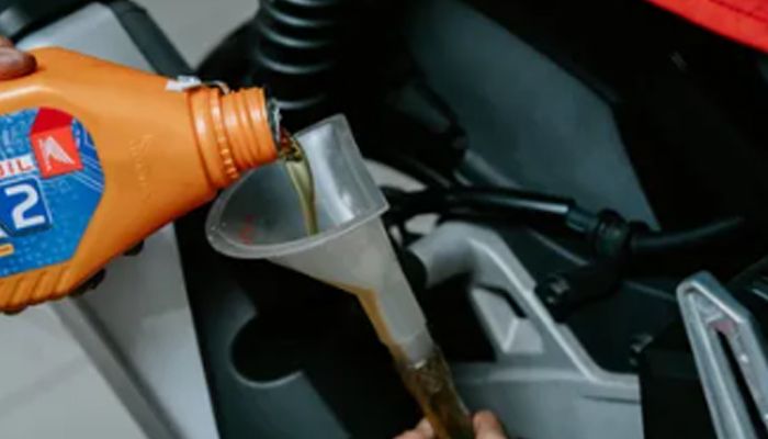 Apa Saja Tanda-Tanda Oli Mesin Habis